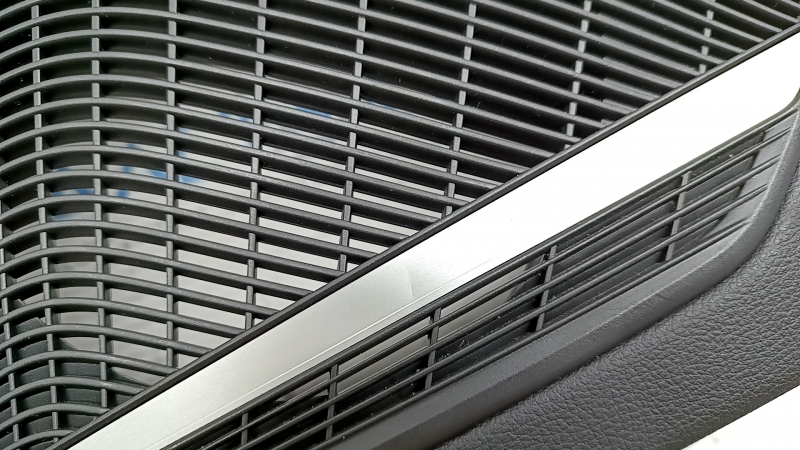 Door trim card rear right Audi A4 B9 17-19 black, black armrest, leather, wood insert, Bang and Olufsen, broken fastening, butt