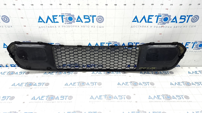 Lower grille front bumper Jeep Grand Cherokee WK2 17-21 closed