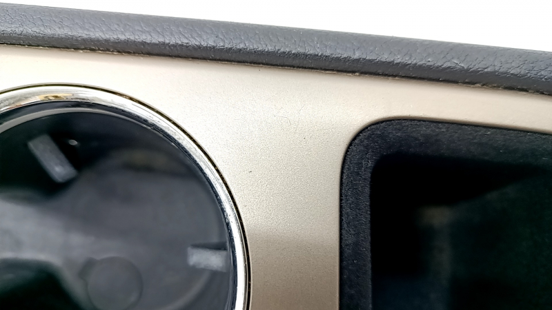 Center console trim with cup holders Jeep Grand Cherokee WK2 17- beige, scratches