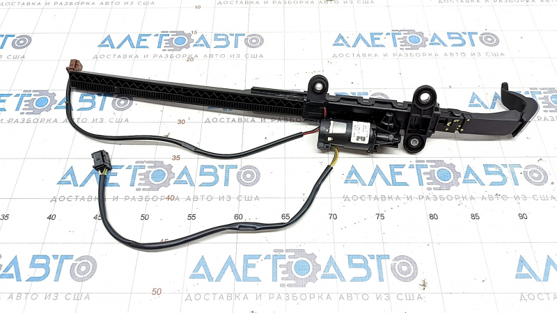 Seat belt closer front right BMW 4 F32 14-20 Coupe, broken