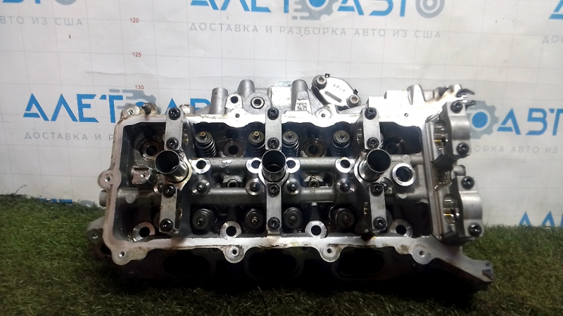 Cylinder head assembly Jeep Grand Cherokee WK2 16- 3.6 right without camshafts