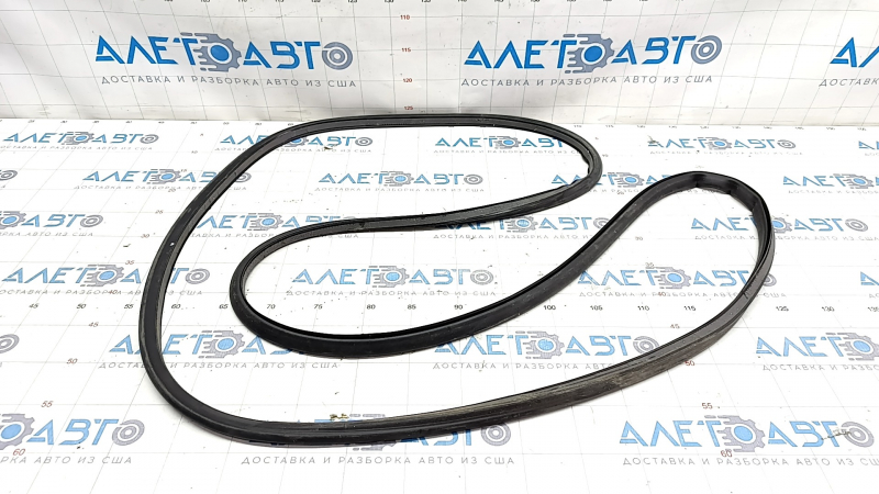 Door seal rear right Volvo V90 17-22 usa