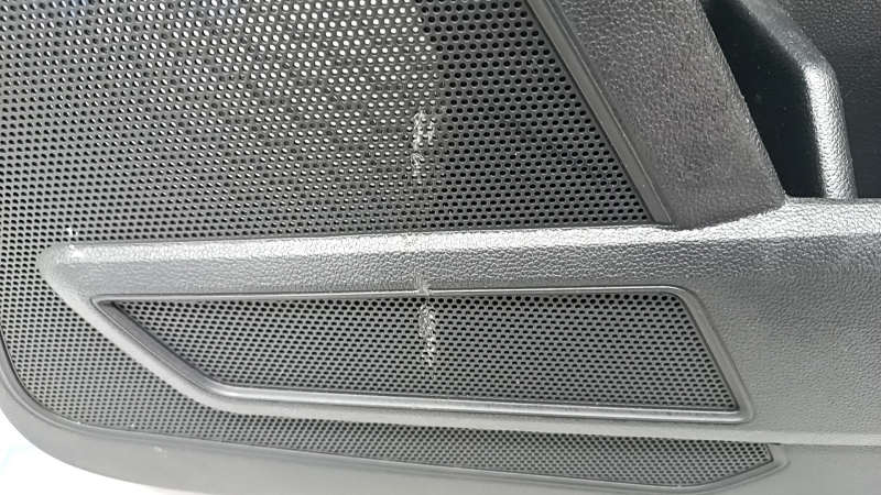 Door trim card rear right VW Atlas 18 - black, with curtain and tweeter, scratches, missing plug