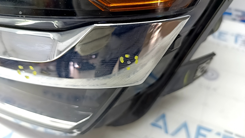 Headlight front left VW Atlas 18-20 pre-rest assembled with chrome and block, sand, bumps on chrome