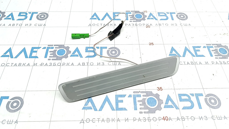 Door sill insert rear right Volvo V90 17-22 usa with backlight, scratches