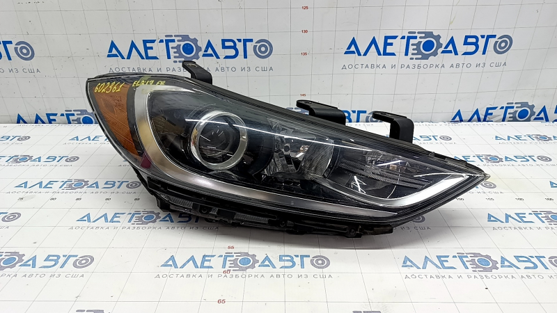 Headlight front right bare Hyundai Elantra AD 17-18 prerest, halogen, damage in the housing, with fastening, sand, scratches