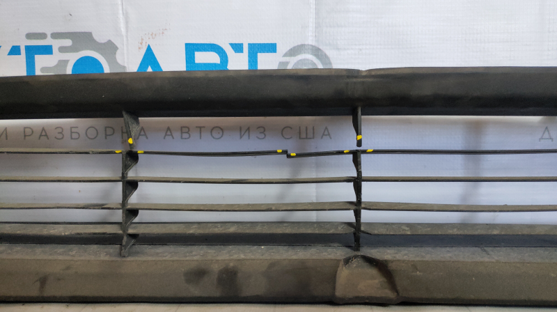Tesla Model X 16-21 front bumper lower grille grille tears, seal sawed off,