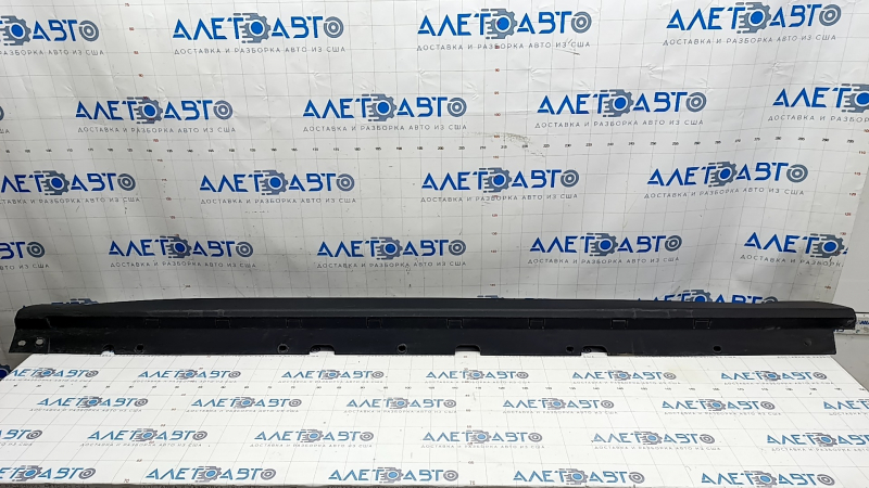 Left threshold Alfa Romeo Stelvio 18-19 structure, broken fasteners, scratches, abrasions