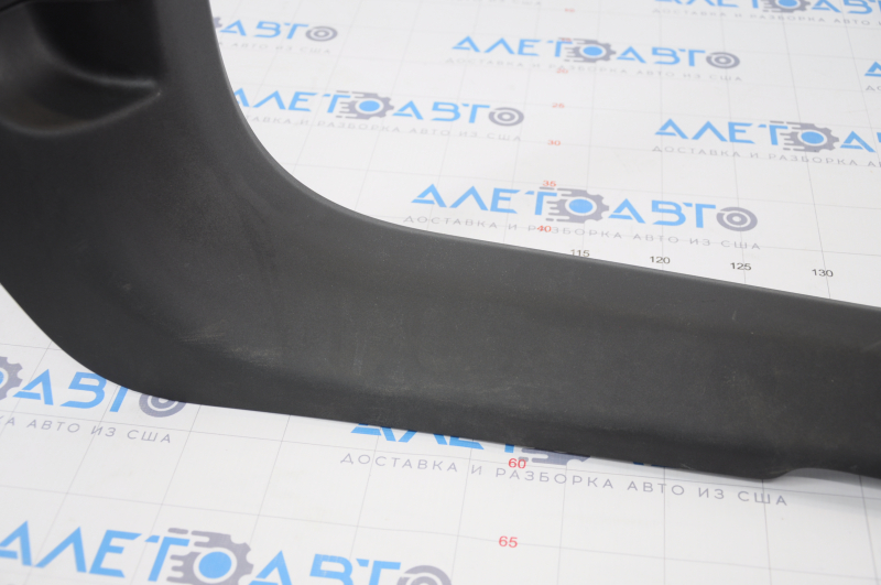 Door sill trim front right inner Polestar 2 21- black minor scratches