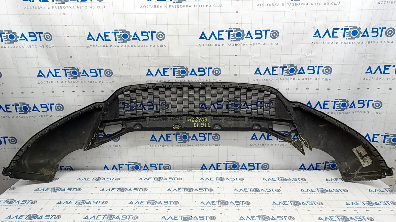 Front bumper lip VW Tiguan 12-17 rest structure, scratches, tears, broken fasteners,