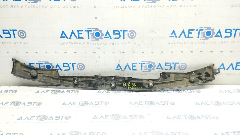 Rear bumper lip center Toyota Prius 30 10-15 scratches, dented, broken mount