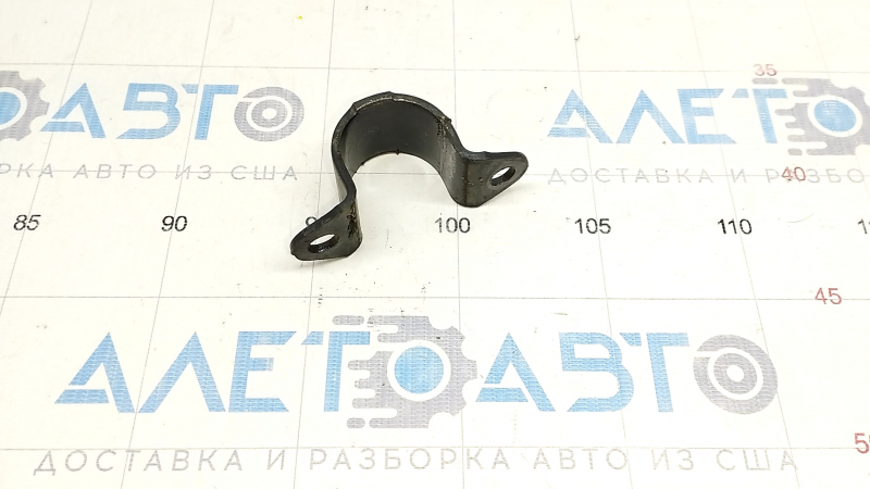 Front stabilizer bar mounting bracket right Toyota Camry v55 15-17 usa