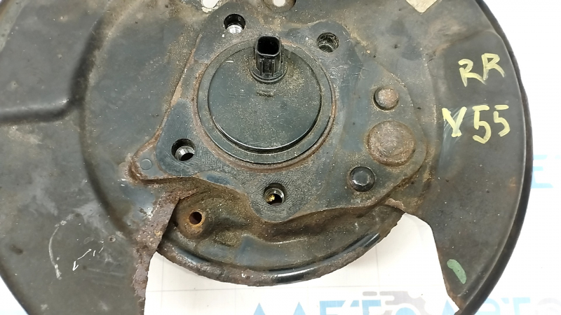 Rear right hub Toyota Camry v55 15-17 usa with casing, rusty casing