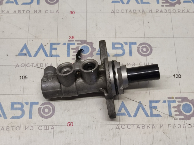 Master brake cylinder Toyota Camry v70 18-
