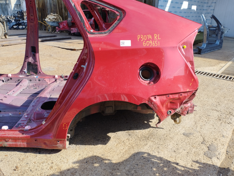 Quarter wing rear left Toyota Prius 30 10-15 red, on the body, dented, bumps