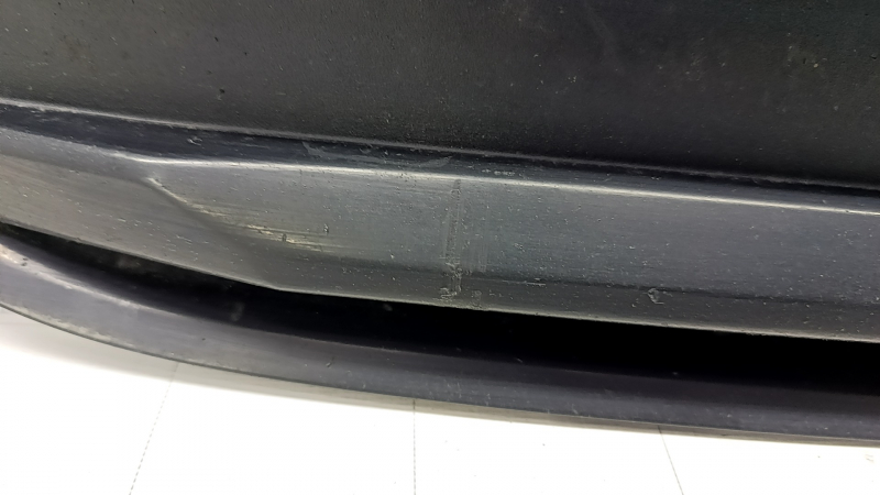 Radiator grille Honda Insight 19-22 complete with emblem, sand, bumps, scratches, crack in fastening