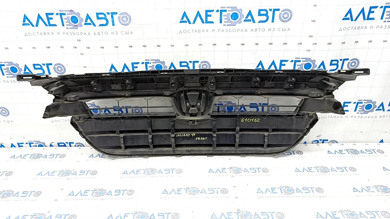 Radiator grille Honda Insight 19-22 complete with emblem, sand, bumps, scratches, crack in fastening