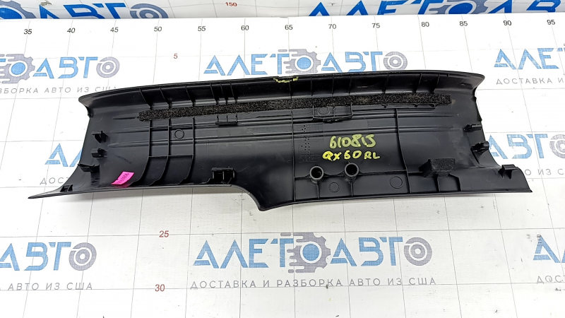 Door sill trim rear left Infiniti QX50 19- black, fragment cut out, scratches