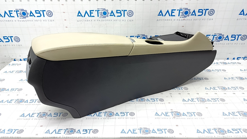 Central console armrest and cup holders Infiniti QX50 19- beige leather scratches, for cleaning