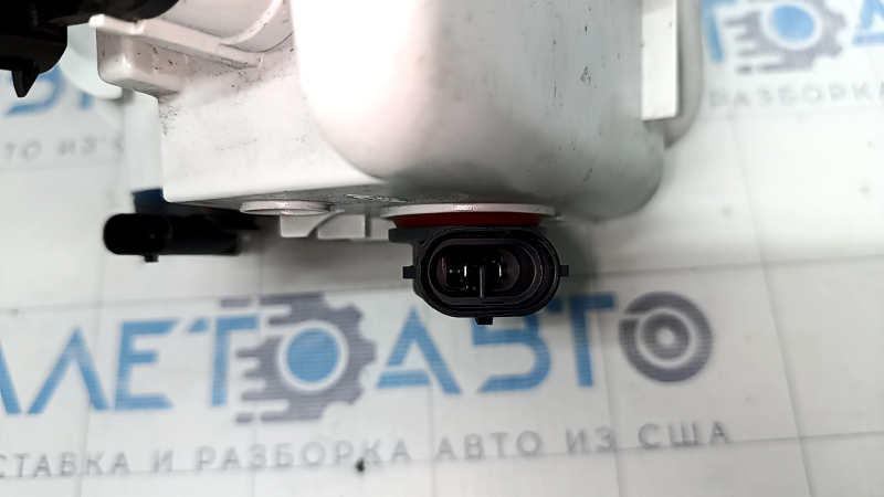 Left turn signal Ford Escape MK3 17-19 rest, white, with fog lights, scratches