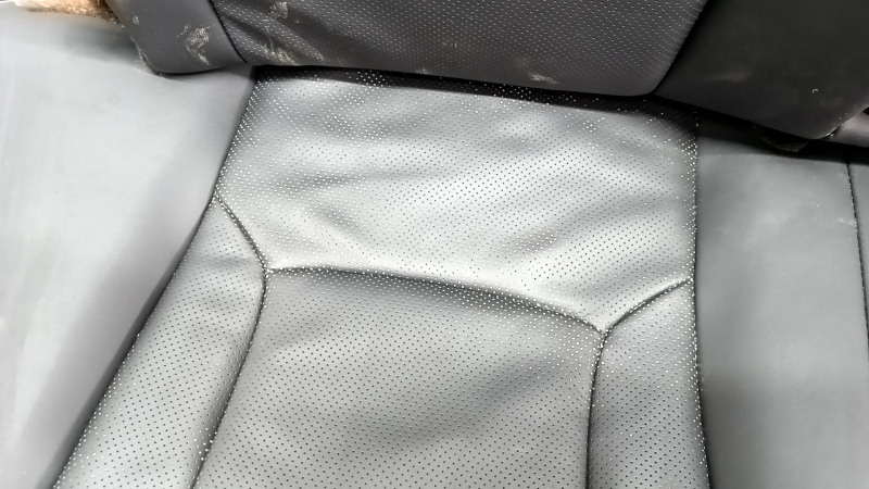 Rear row of seats 2nd row Honda Accord 23 - black leather, needs cleaning, dented