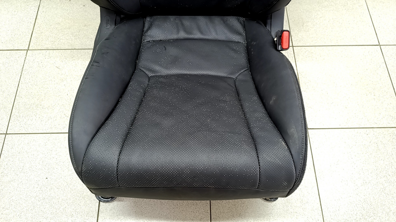 Passenger seat Honda Accord 23- without airbag, electric, heated, black leather, driftwood, non-working electrics, for spare parts, without control and headrest, for cleaning