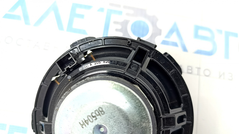 Mercedes GLC 16-22 torpedo speaker driver's knees