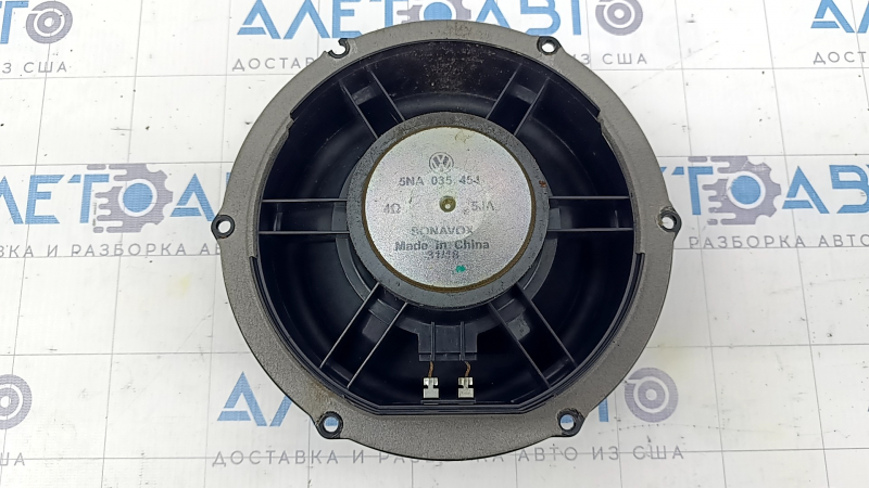 Front right door speaker VW Tiguan 18 - cracks in fasteners, broken fastener