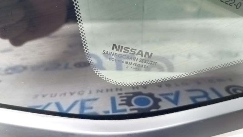 Window blind glass rear left Nissan Rogue 21-24 US built