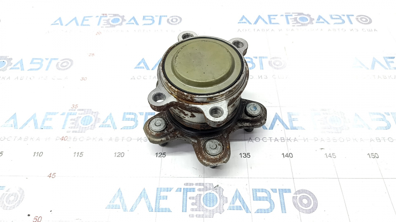 Rear right hub Nissan Rogue 21-23 FWD