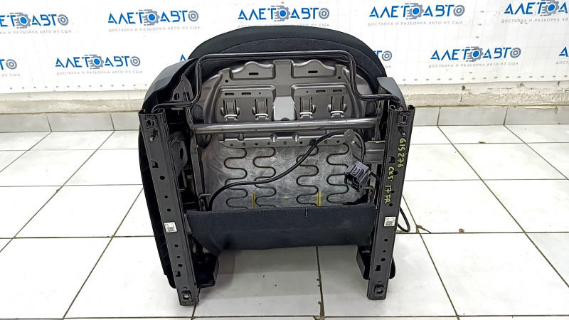 Passenger seat Mazda CX-5 17- without airbag, cloth black, mechanical, scratches on the lining, for dry cleaning