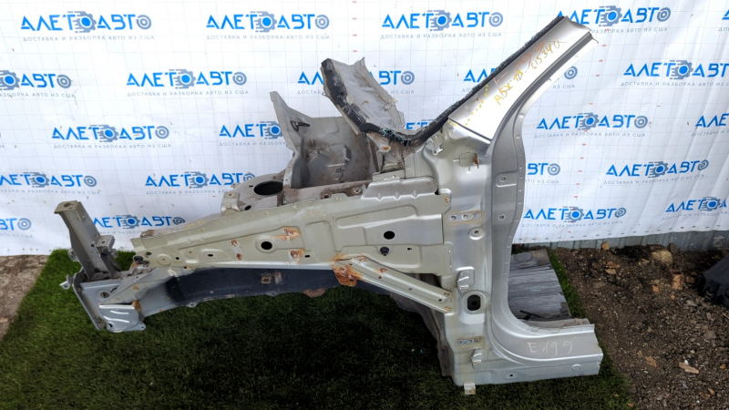 Quarter front left Mitsubishi Outlander Sport ASX 10- silver U04, dent