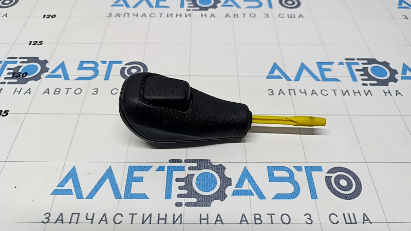 Gear knob BMW 335i e92 07-13 rubber, black, chrome, scratches, abrasions