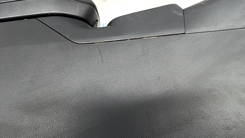 Central console armrest Toyota Rav4 19 - black leather, under air vents, scratches, for dry cleaning