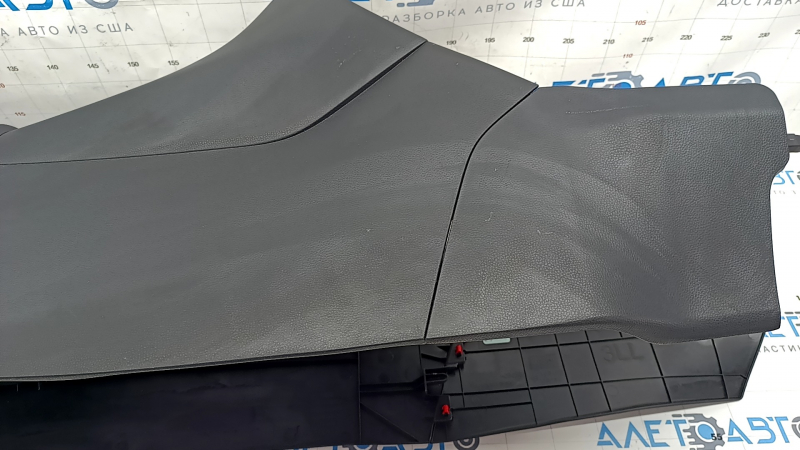 Central console armrest Toyota Rav4 19 - black leather, under air vents, scratches, for dry cleaning