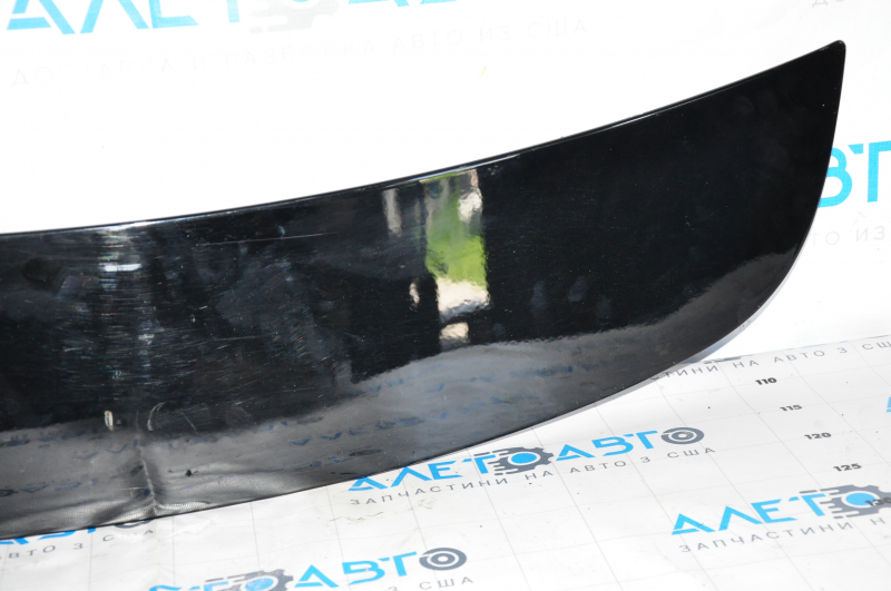 Tesla Model X 16-21 trunk door spoiler simple, without fasteners, peeled off, scratches