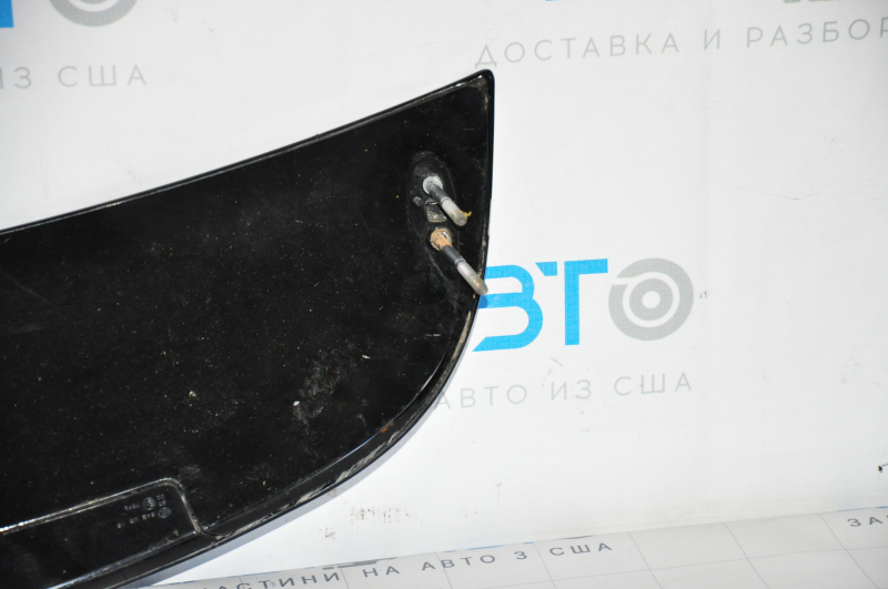 Tesla Model X 16-21 trunk door spoiler simple, without fasteners, peeled off, scratches