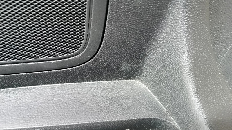 Right arch trim Ford Edge 15 - black, under subwoofer, scratches, plastic turned white, broken fastening