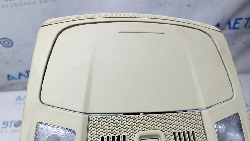 Front light Lincoln MKZ 13-16 under sunroof, beige, scratches, crack in mount
