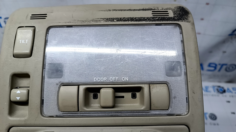 Ceiling light front Lexus RX300 RX330 RX350 RX400h 04-09 scratches, abrasions