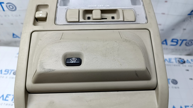Ceiling light front Lexus RX300 RX330 RX350 RX400h 04-09 scratches, abrasions