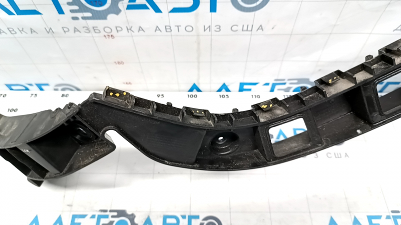 Rear bumper mount right VW Passat b8 16-19 USA broken latches