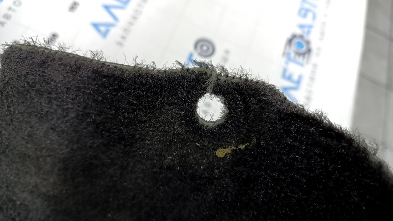 Floor covering front left Ford Fusion mk5 17-18 hybrid, plug-in, black, needs cleaning, fastener is torn