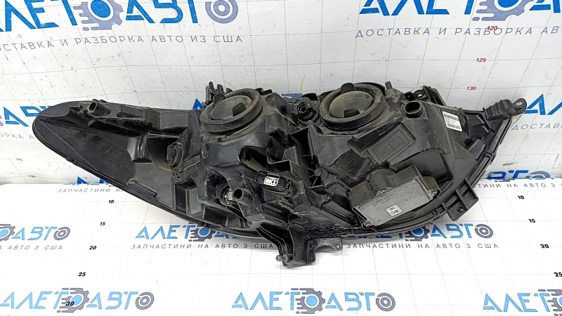 Headlight front left complete Ford Fusion mk5 17-20 halogen, with DRL, cracks in glass, sand