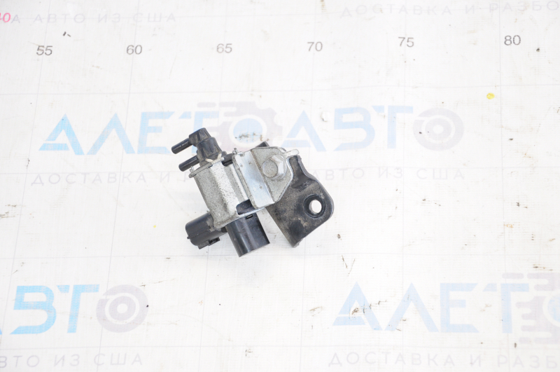 Right vacuum solenoid for Infiniti JX35 QX60 13-19