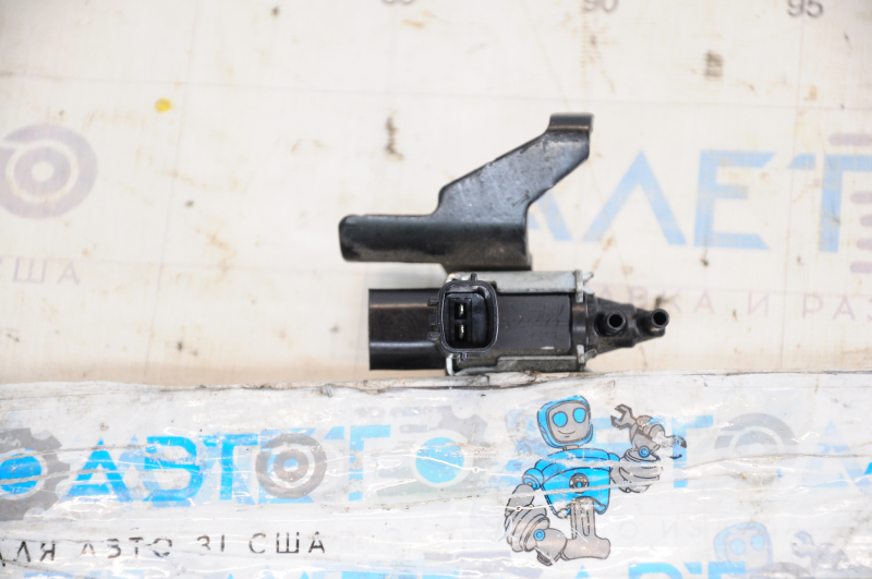 Right vacuum solenoid for Infiniti JX35 QX60 13-19