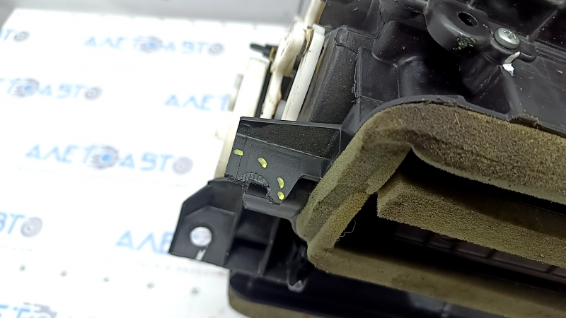 The heater body is bare Ford Fusion mk5 13-20 auto under dual zone, the fasteners are broken
