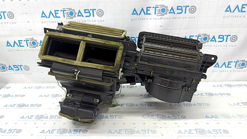 The heater body is bare Ford Fusion mk5 13-20 auto under dual zone, the fasteners are broken