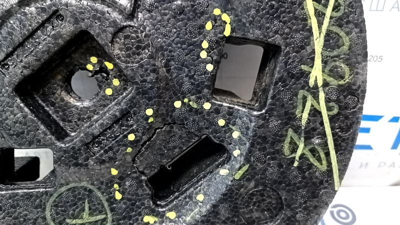 Foam plastic under the Chevrolet Impala 14-20 tool, tears, dents