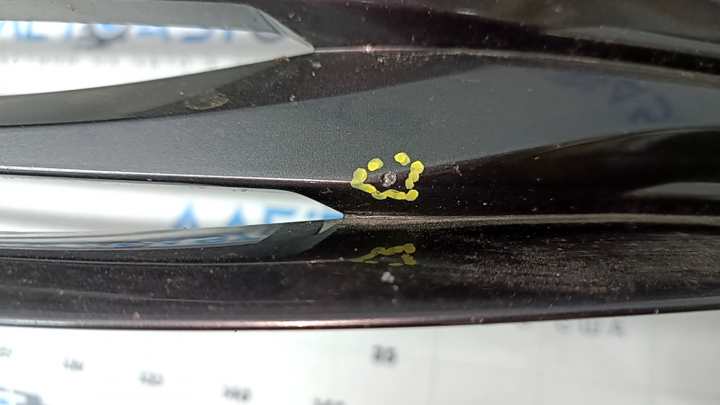 Lower grille in front of bumper Toyota Camry v70 18-20 hybrid XLE, under parking sensors, broken mount, pressed, scratches, bumps